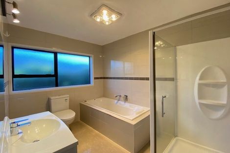 Photo of property in 5 Fielding Crescent, Farm Cove, Auckland, 2012