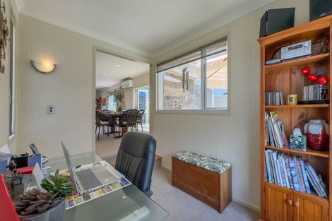 Photo of property in 152 Brunton Crescent, Thames, 3500