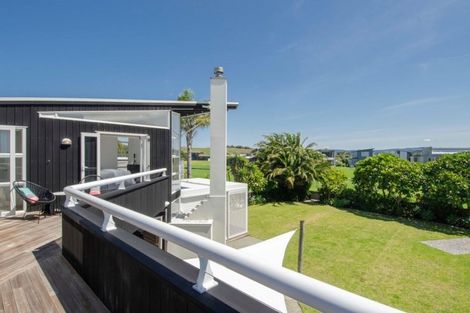 Photo of property in 17 Taumata Road, Omaha, Warkworth, 0986