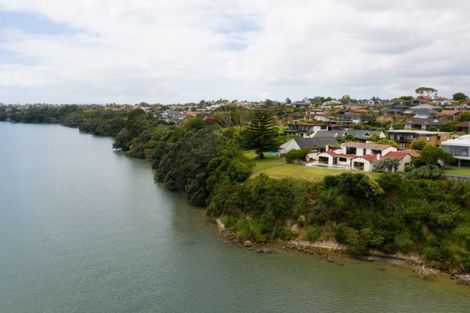 Photo of property in 33 William Bryan Drive, Half Moon Bay, Auckland, 2012