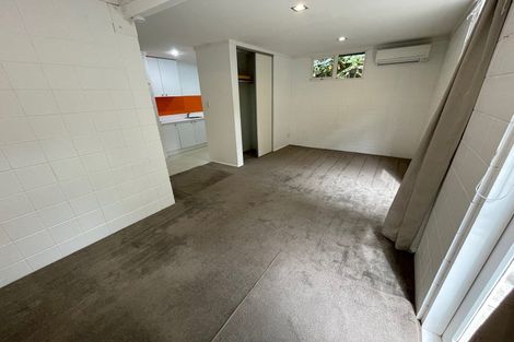 Photo of property in 32 James Street, Bayview, Auckland, 0629