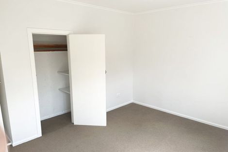 Photo of property in 7 Edgerton Road, Te Atatu Peninsula, Auckland, 0610
