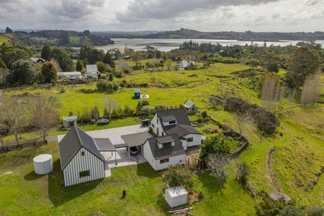 Photo of property in 70 Edmonds Road, Kerikeri, 0293