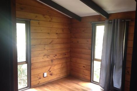 Photo of property in 26 Seaview Road, Glenfield, Auckland, 0629