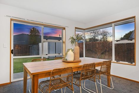 Photo of property in 5 Aberfoyle Place, Parklands, Christchurch, 8083