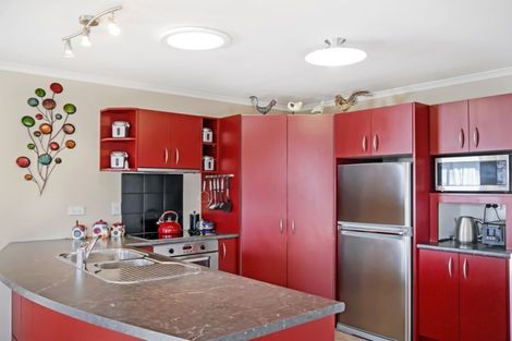 Photo of property in 2 Glencairn Road, Twizel, 7901