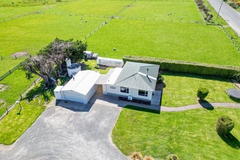 Photo of property in 460 Tiwai Road, Awarua Plains, Invercargill, 9877