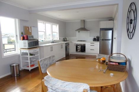 Photo of property in 8 Glen Alton Avenue, Paparangi, Wellington, 6037