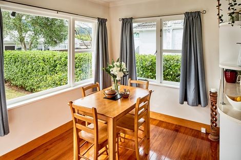 Photo of property in 8 Courtenay Road, Heretaunga, Upper Hutt, 5018