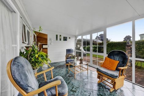 Photo of property in 16 Heaphy Road, Opunake, 4616