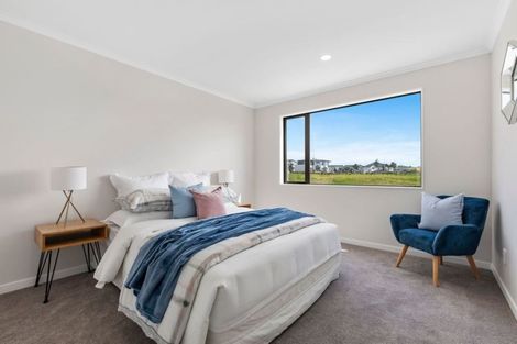 Photo of property in 34 Bearing Parade, Long Bay, Auckland, 0630