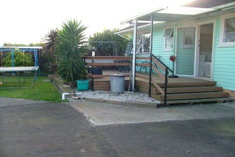 Photo of property in 14 Tairere Crescent, Rosehill, Papakura, 2113