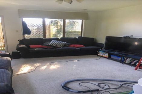 Photo of property in 3/9 Fuchsia Place, Birkdale, Auckland, 0626