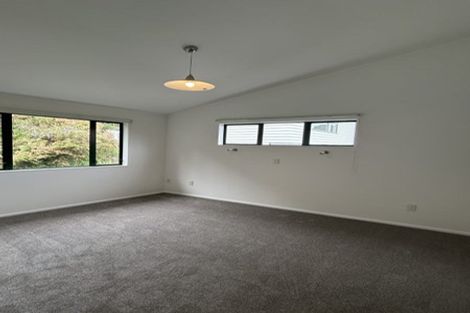 Photo of property in 3 Mitika Way, Strathmore Park, Wellington, 6022