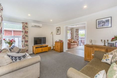 Photo of property in 95 Kendal Avenue, Burnside, Christchurch, 8053