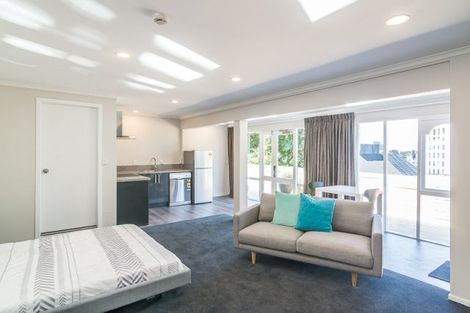 Photo of property in 1/219 The Terrace, Wellington Central, Wellington, 6011