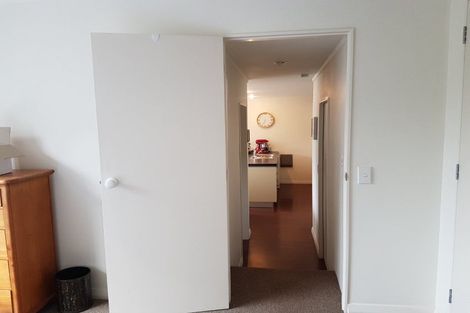 Photo of property in 53a View Road, Henderson, Auckland, 0612