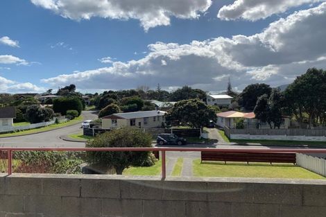Photo of property in 18 Tarawa Street, Paekakariki, 5034