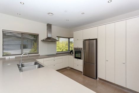 Photo of property in 4 Links Drive, Waiwhakaiho, New Plymouth, 4312