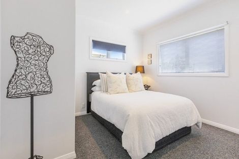 Photo of property in 11 Taradale Road, Marewa, Napier, 4110