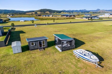 Photo of property in 7 Riria Way, Matarangi, 3592