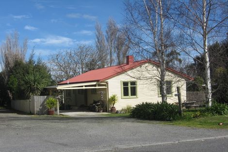 Photo of property in 7 Tokomaru Road, Tokomaru, Palmerston North, 4474