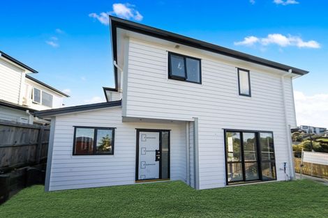 Photo of property in 13c Windermere Crescent, Blockhouse Bay, Auckland, 0600