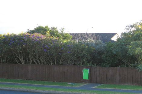 Photo of property in 13 Dissmeyer Drive, Clover Park, Auckland, 2019