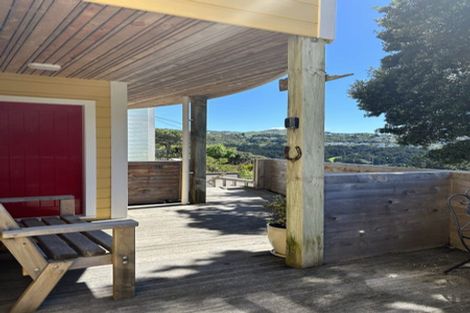 Photo of property in 21 Jackson Street, Island Bay, Wellington, 6023
