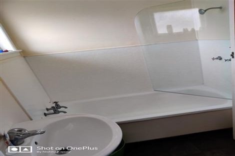 Photo of property in 2/3 Sutton Crescent, Papatoetoe, Auckland, 2025