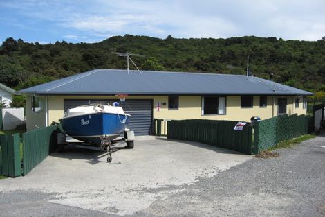 Photo of property in 9 Victoria Close, Picton, 7220