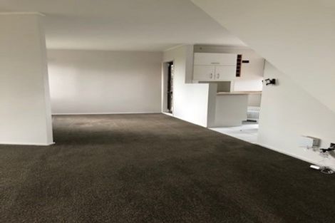 Photo of property in 1/60 Rangatira Road, Beach Haven, Auckland, 0626