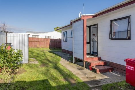 Photo of property in 15 Solway Street, Levin, 5510