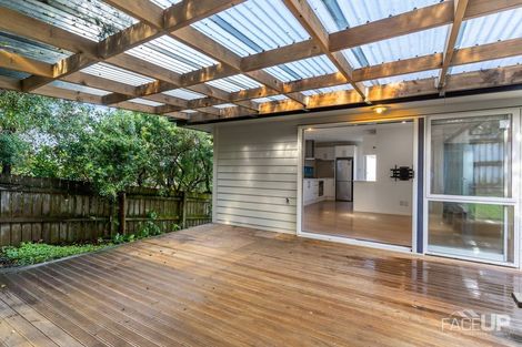 Photo of property in 4 Worthington Place, West Harbour, Auckland, 0618