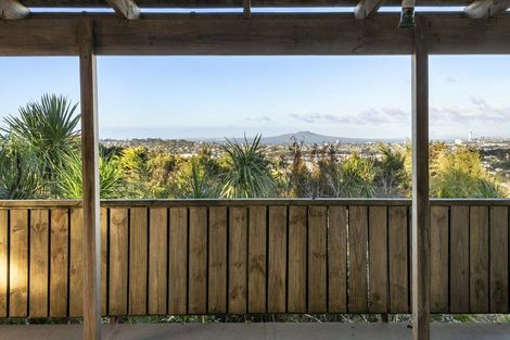 Photo of property in 29 Sunset Road, Totara Vale, Auckland, 0632
