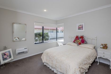 Photo of property in 63a Winchester Street, Levin, 5510