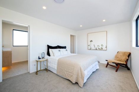 Photo of property in 96 Charles Street, Westshore, Napier, 4110