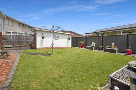 Photo of property in 1/30 Dale Crescent, Pakuranga, Auckland, 2010