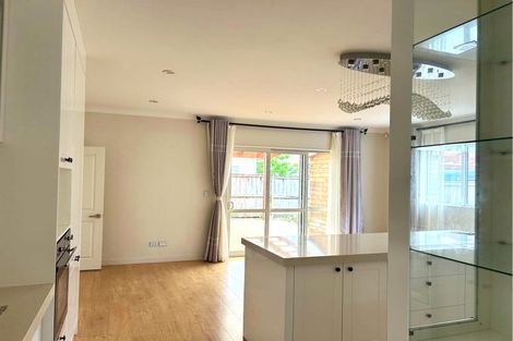 Photo of property in 73 Rosewell Crescent, Flat Bush, Auckland, 2019