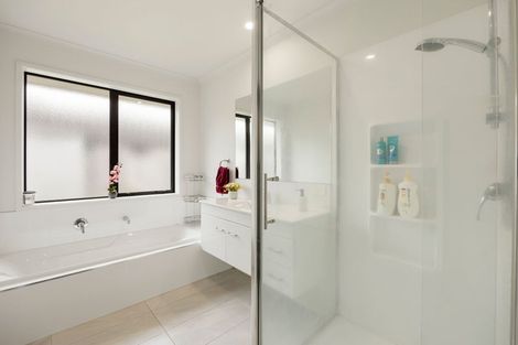 Photo of property in 51 Edgeview Crescent, Fitzroy, Hamilton, 3206