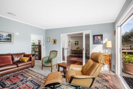 Photo of property in 38 Oroua Street, Eastbourne, Lower Hutt, 5013