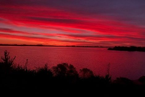 Photo of property in 21 St Annes Crescent, Wattle Downs, Auckland, 2103