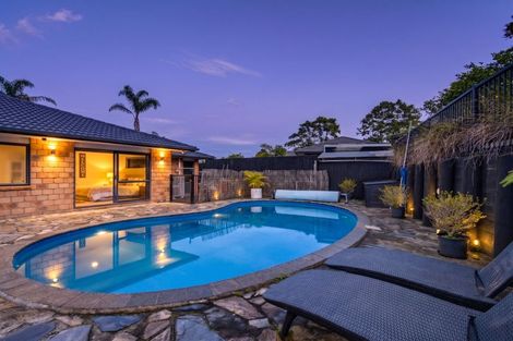Photo of property in 14 Jenny Lane, Waiuku, 2123