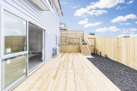 Photo of property in 11 Regis Park Drive, Pukekohe, 2120