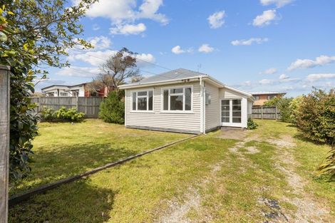 Photo of property in 51 Shackleton Street, New Brighton, Christchurch, 8061