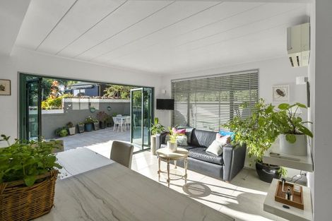 Photo of property in 56a Wairoa Road, Narrow Neck, Auckland, 0624