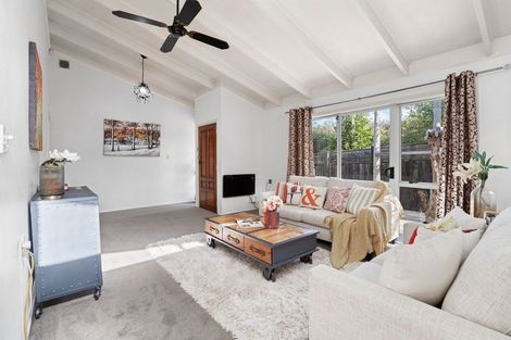 Photo of property in 32b Lyttelton Avenue, Forrest Hill, Auckland, 0620