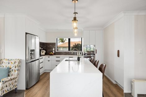 Photo of property in 19 Stableford Drive, Pyes Pa, Tauranga, 3112