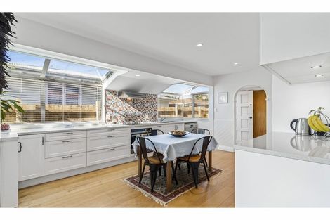 Photo of property in 10 Lloyd Avenue, Papatoetoe, Auckland, 2025