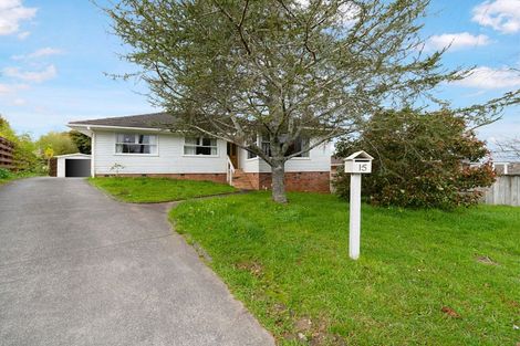Photo of property in 15 Tauhara Street, Green Bay, Auckland, 0604